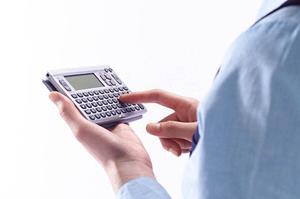 小型のGPSはさまざまな用途で利用