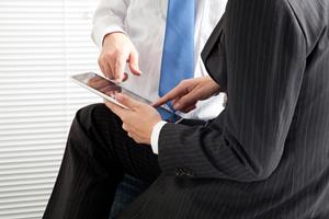 勤怠管理を簡単・リアルタイムに「見える」